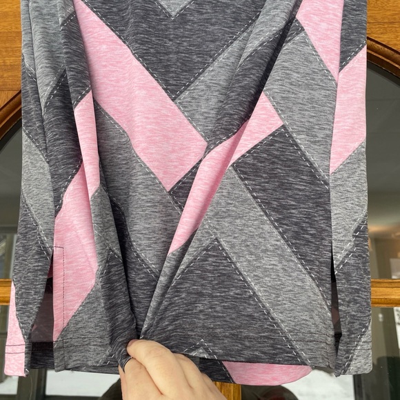 Golftini Women's Golf Skort Gray/pink Patchwork Print Size Medium - Picture 2 of 5